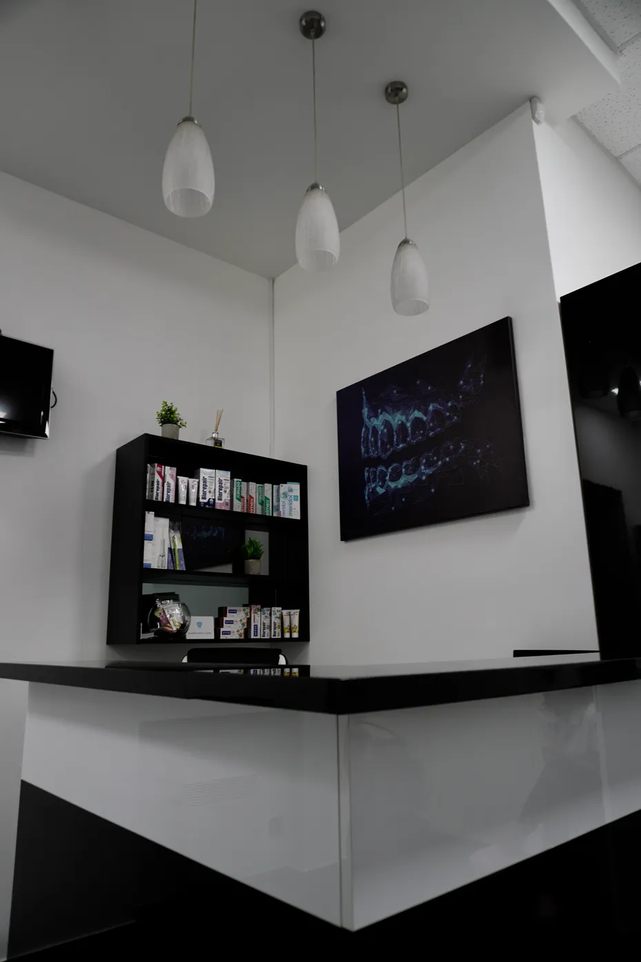 Клініка Diamond Dental Clinic